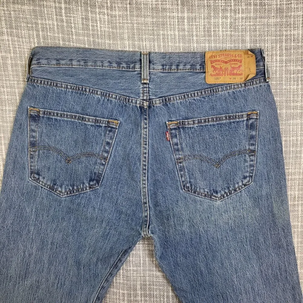 Levi's 501 Jeans Original Button Fly Straight Leg Lt-Med 38X30 (act. in pics)